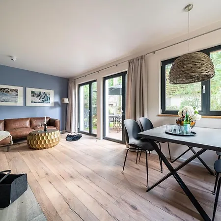 Domizil Am Ostseewald - Haus Zaunwinde *